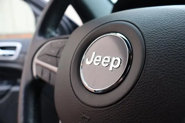 2020 Jeep Grand Cherokee Altitude photo 19