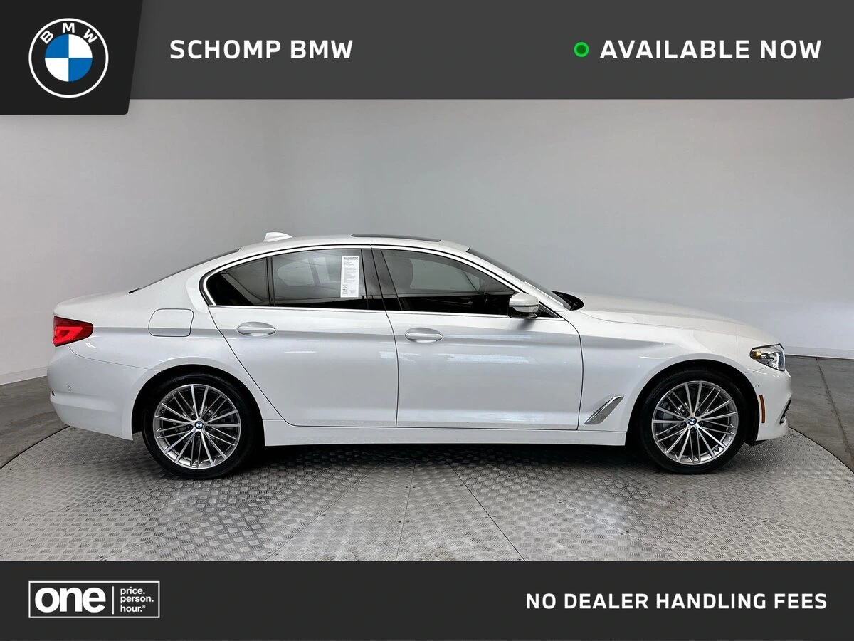 2019 BMW 5 Series 540i's photo