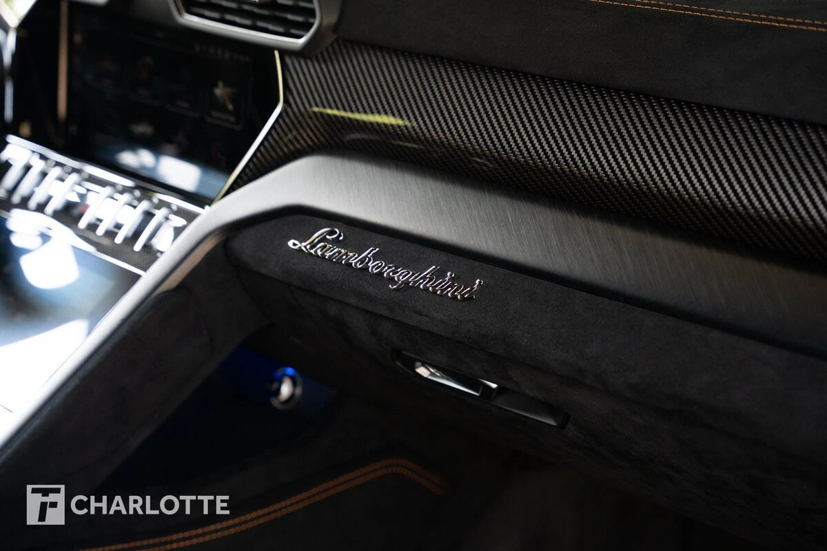 2023 Lamborghini Urus Performante - Photo 34
