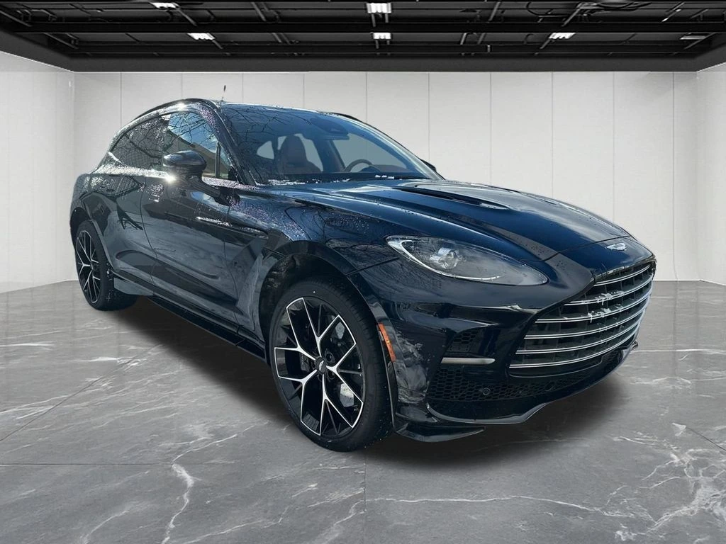 2026 Aston Martin DBX 707 - Photo 13