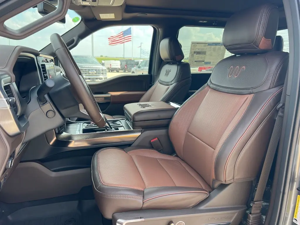 2025 Ford F-150 King Ranch photo 16