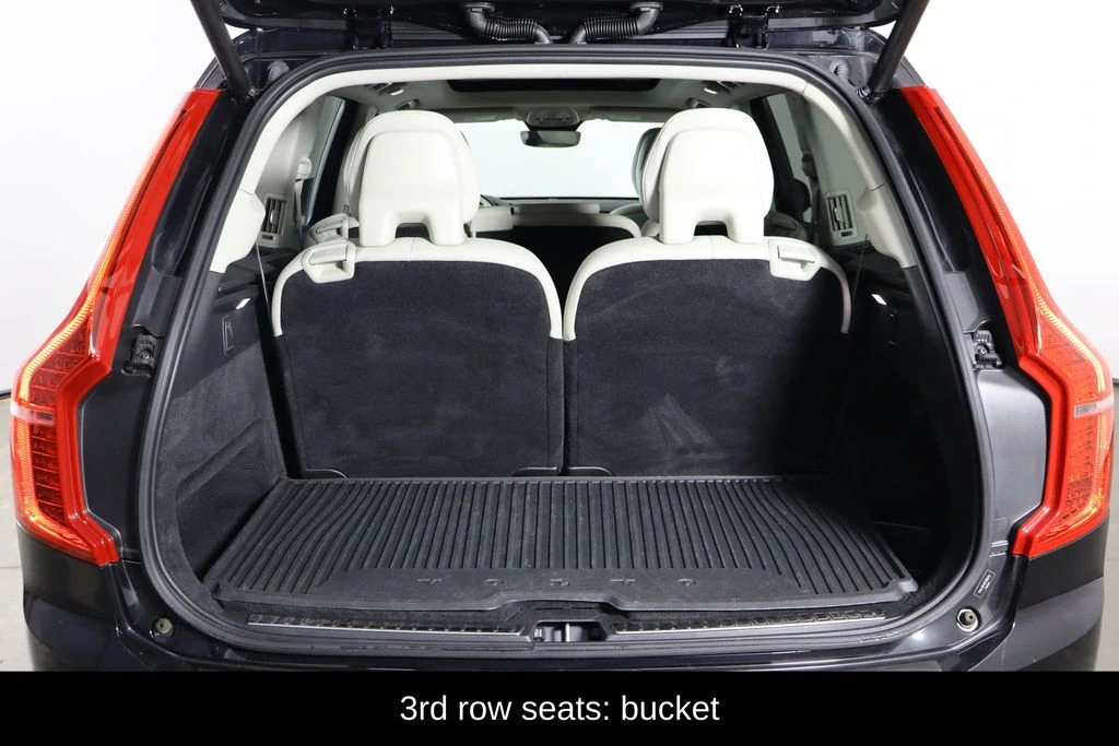 2023 Volvo - image 17