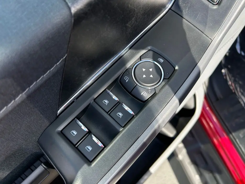 2025 Ford F-150 Lightning XLT photo 23