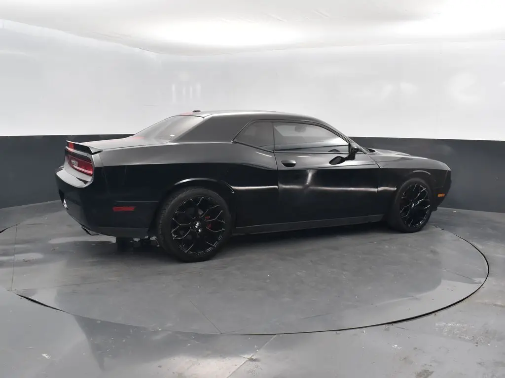 2014 Dodge Challenger Rallye Redline photo 2