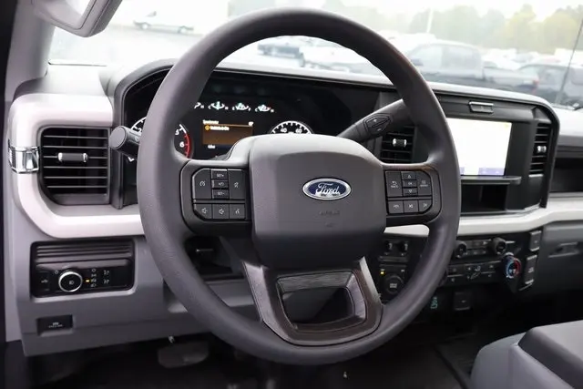 2026 Ford F-350 photo 18