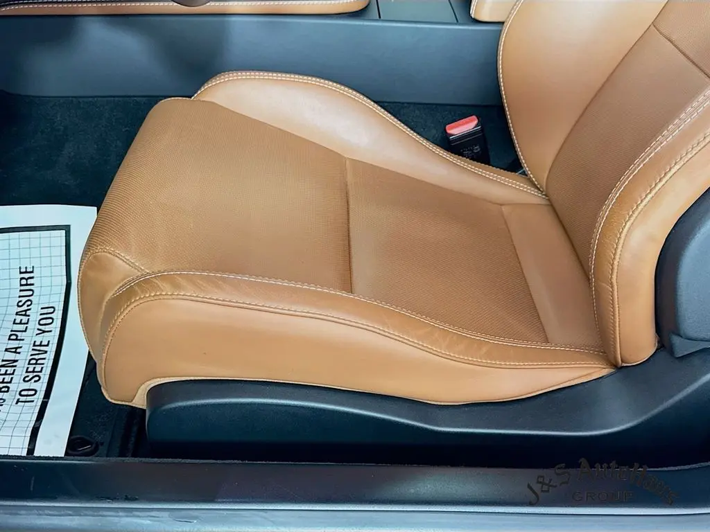 2021 Jaguar F-TYPE P300 photo 23