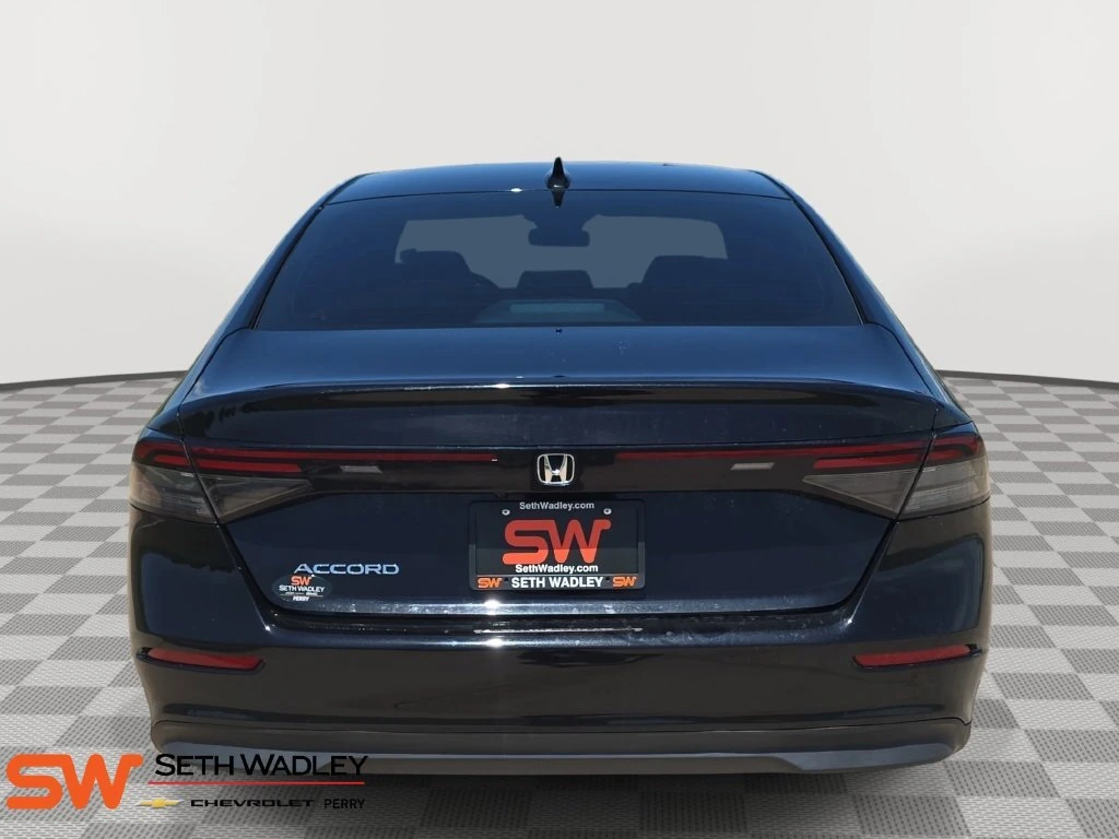2025 Honda Accord SE - Photo 6
