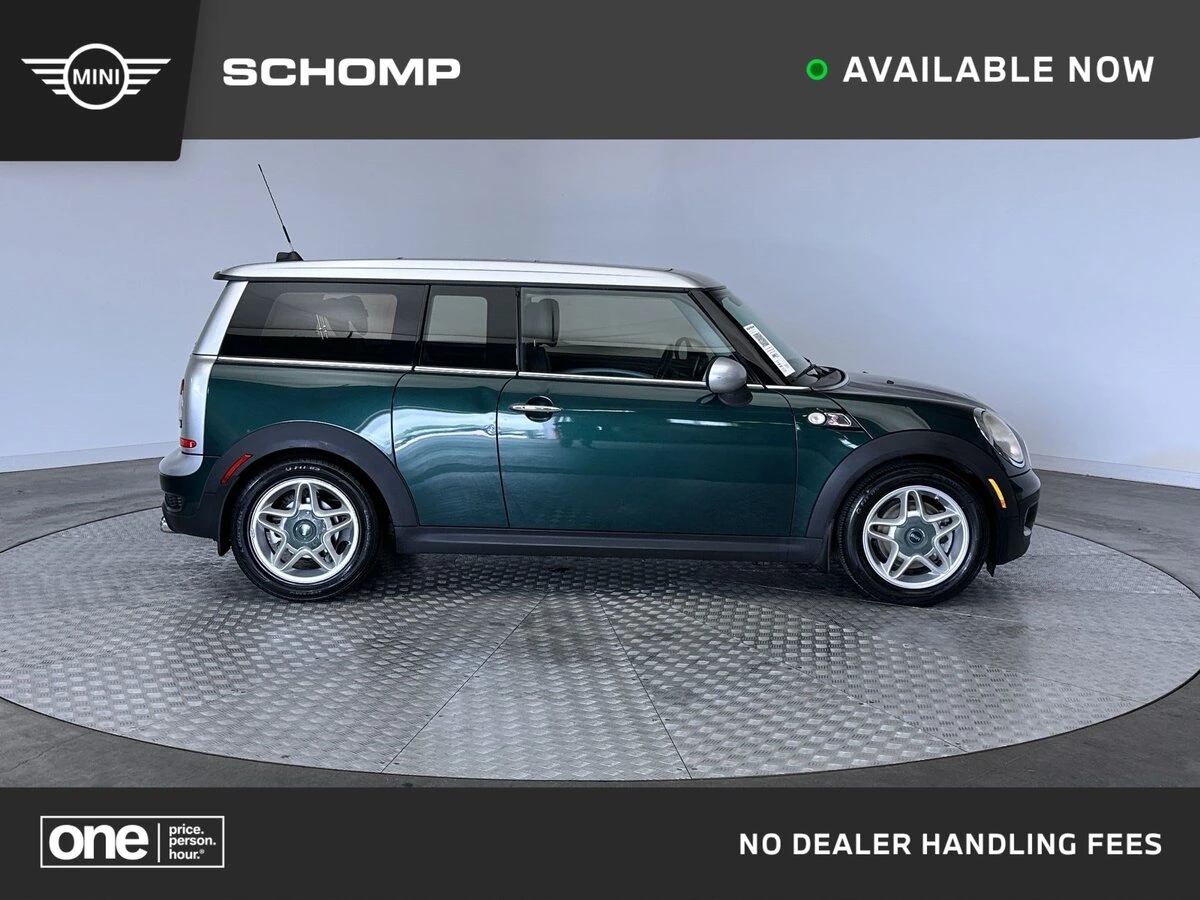 2010 MINI Cooper Clubman S's photo