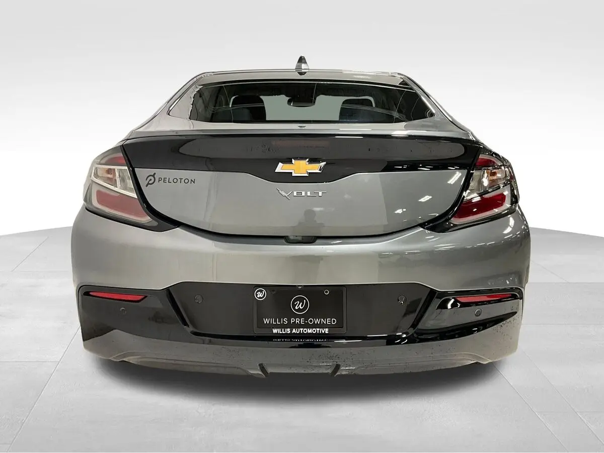 2017 Chevrolet Volt Premier photo 4