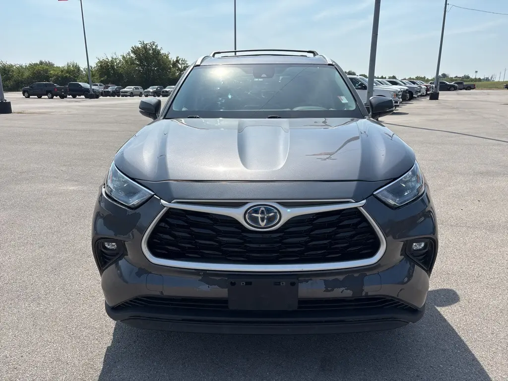 2022 Toyota Highlander Hybrid XLE photo 8
