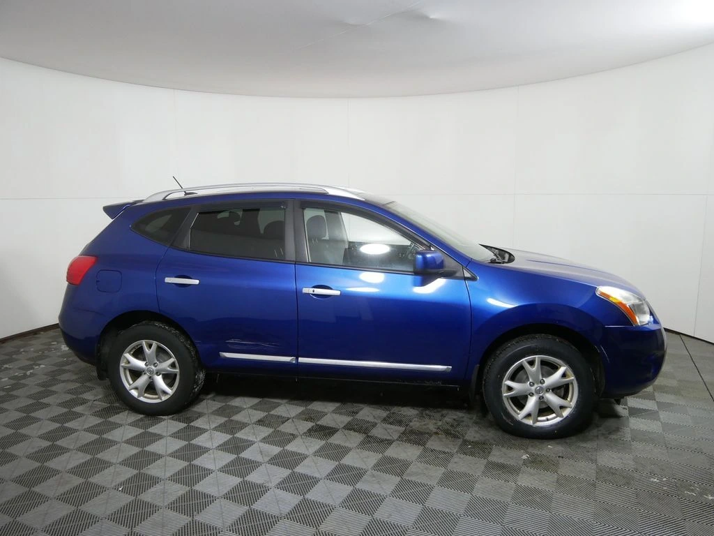 Used 2011 Nissan Rogue SV with VIN JN8AS5MV5BW274655 for sale in Golden Valley, Minnesota