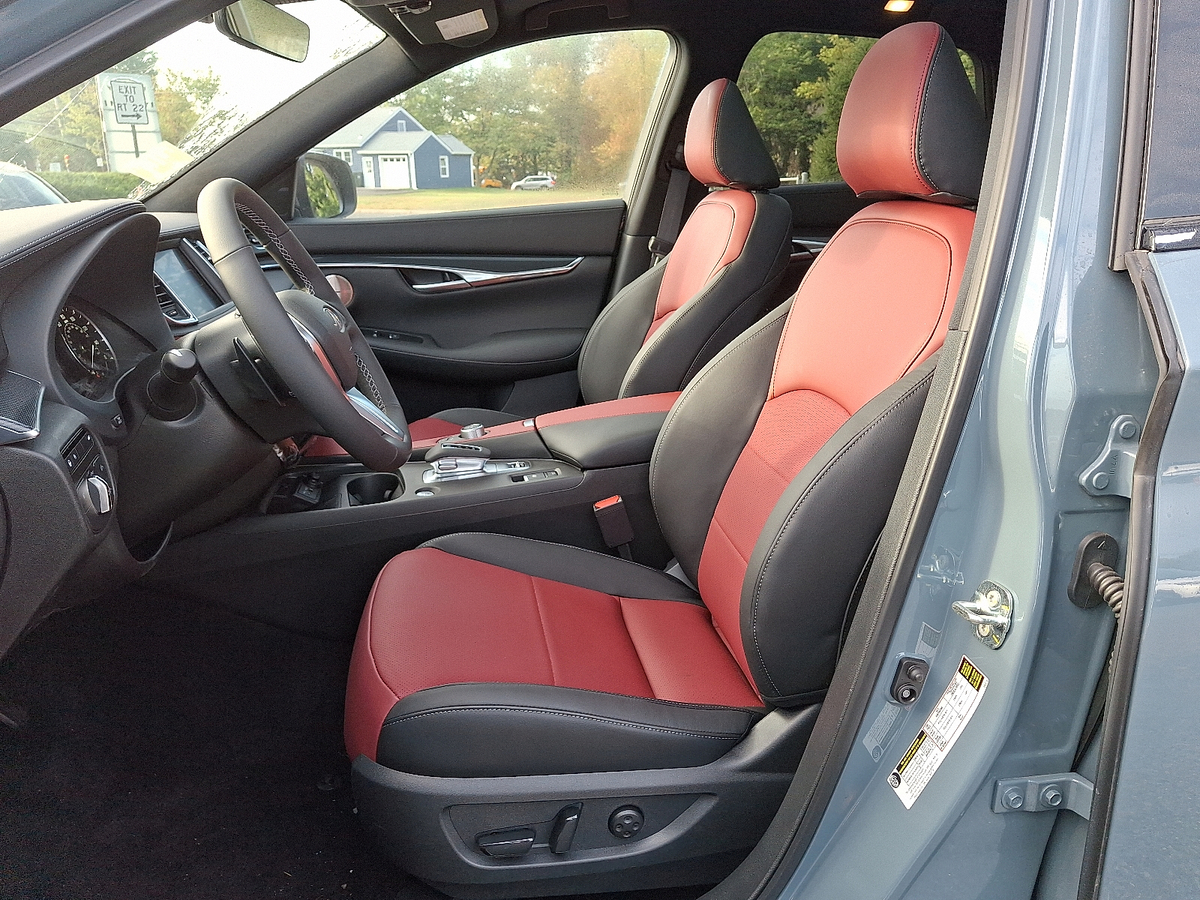 2025 Infiniti QX50 SPORT AWD photo 4