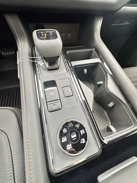 2025 Nissan Pathfinder Rock Creek photo 14