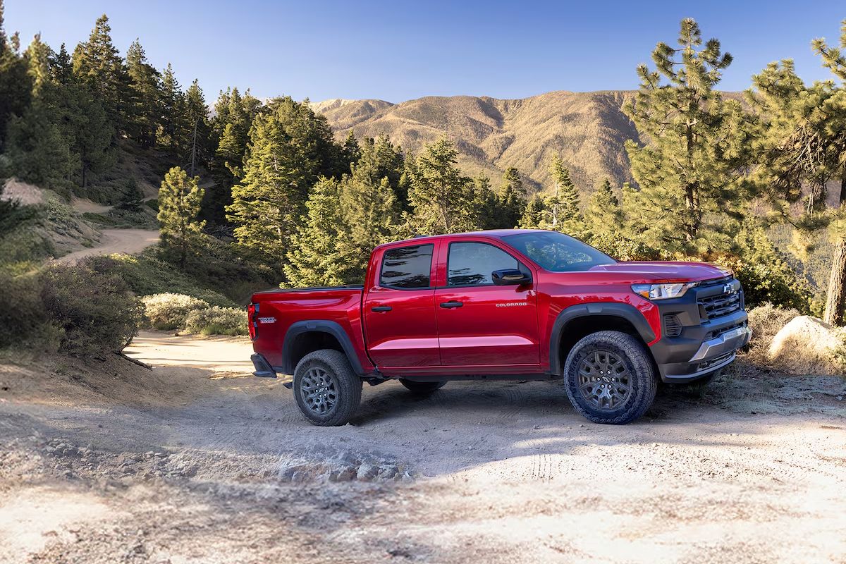 2024 Chevy Colorado Exterior Passenger Side Front Profile