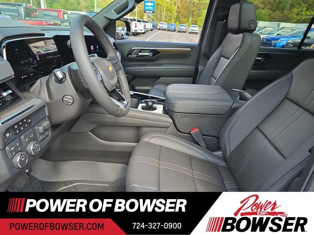 2026 Chevrolet Suburban High Country photo 4