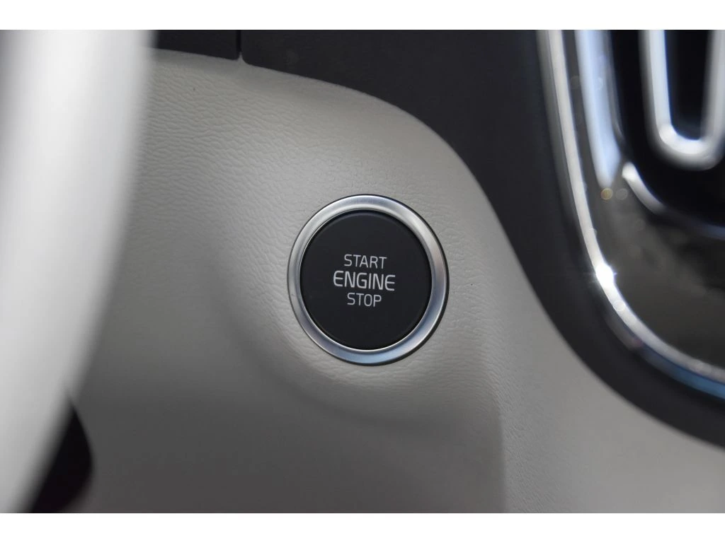 2026 Volvo - image 40