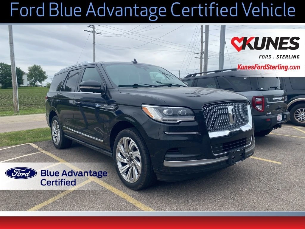 2024 Lincoln Navigator Premiere AWD's photo