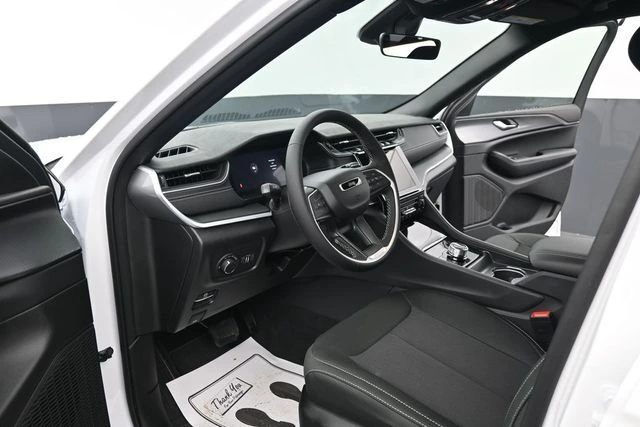 2026 Jeep Grand Cherokee Laredo - Photo 19