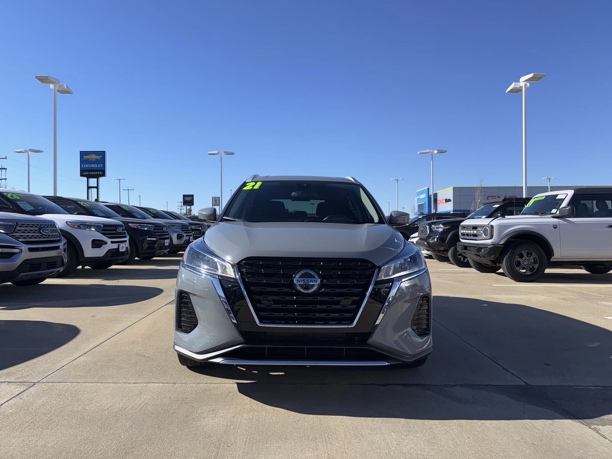 2021 Nissan Kicks SV's photo
