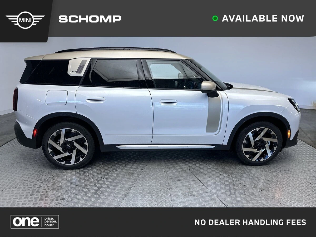 2025 MINI Countryman S's photo