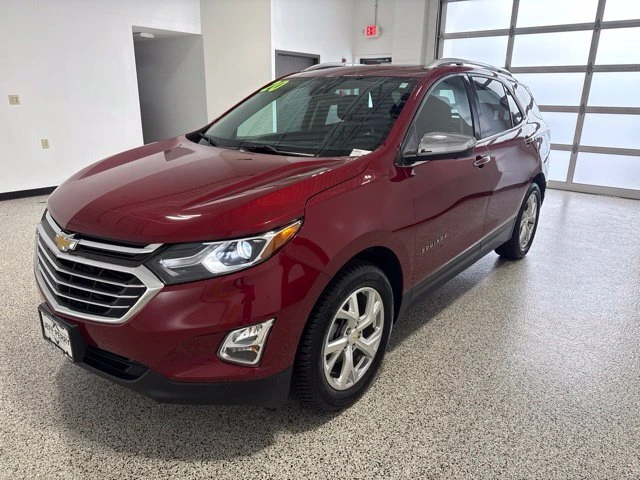 Used 2020 Chevrolet Equinox Premier with VIN 2GNAXXEVXL6224697 for sale in Rochelle, IL