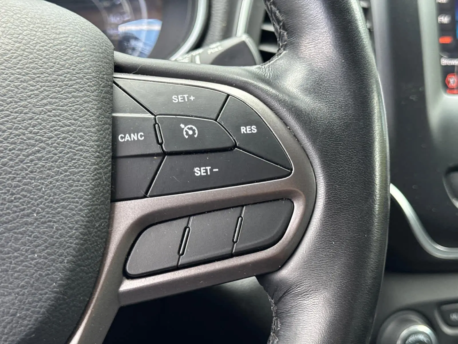 2020 Jeep Cherokee Latitude photo 20