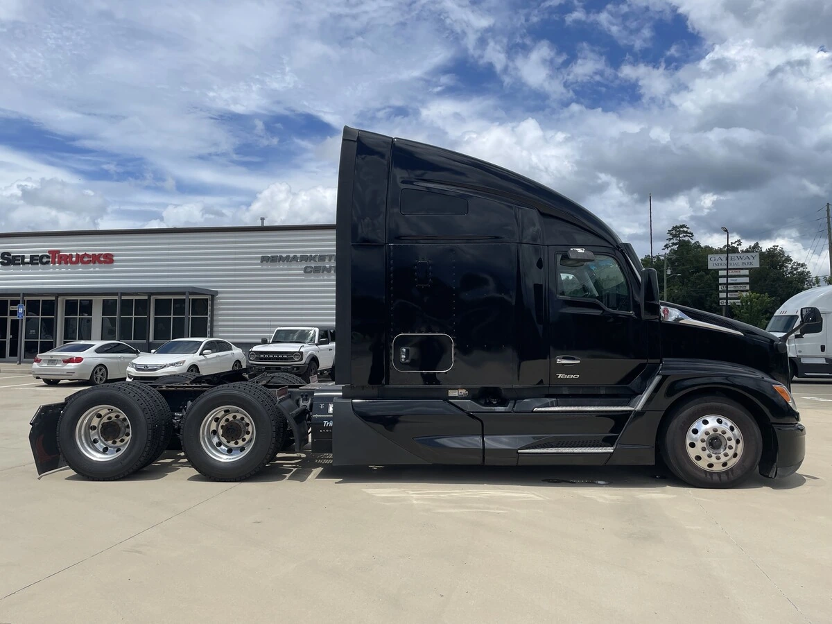 2023 Kenworth T680 — photo 6