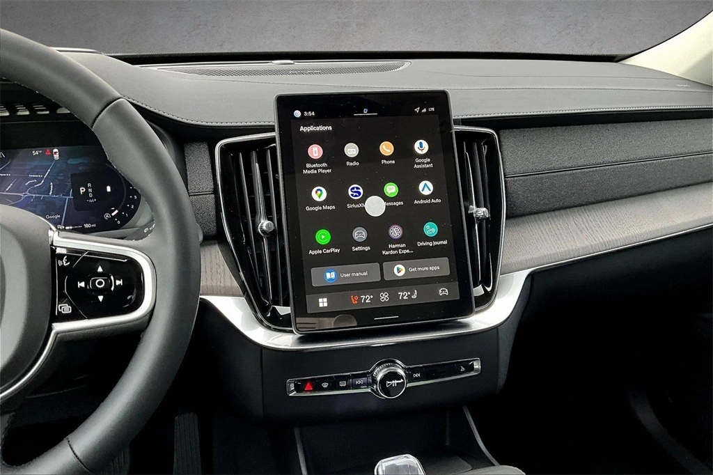 2026 Volvo - image 6