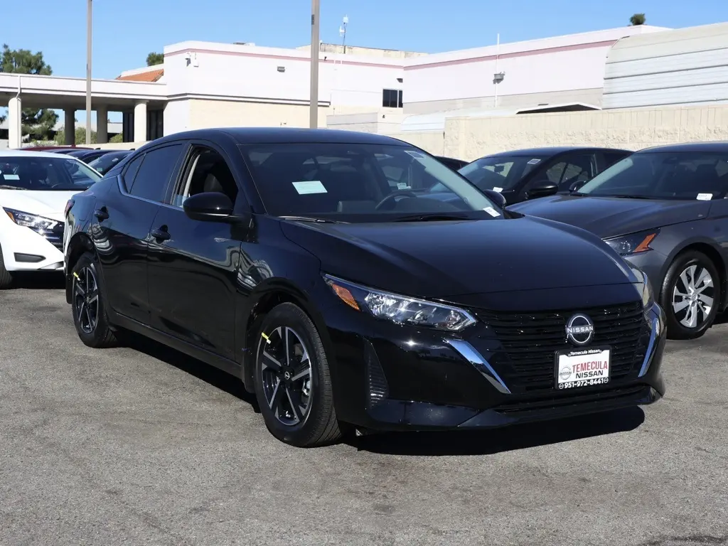 2025 Nissan Sentra SV's photo