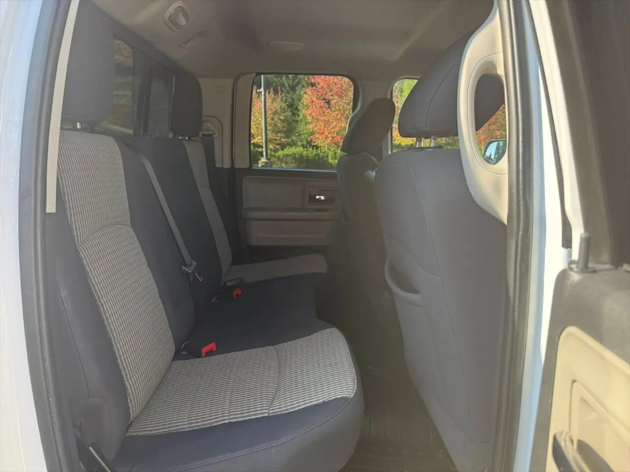 2012 Ram 1500 SLT photo 33