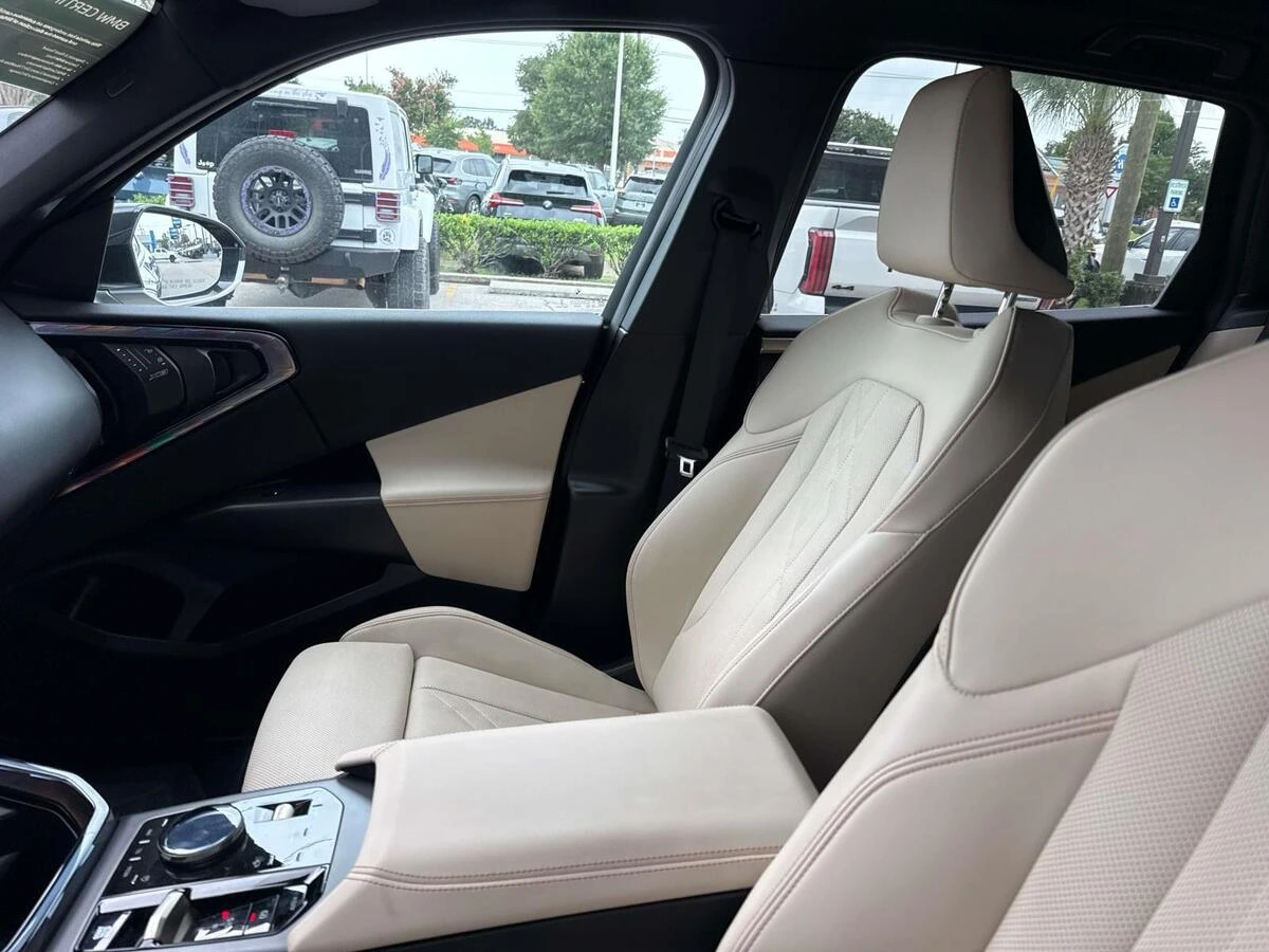 2025 BMW X3 30 - Photo 16