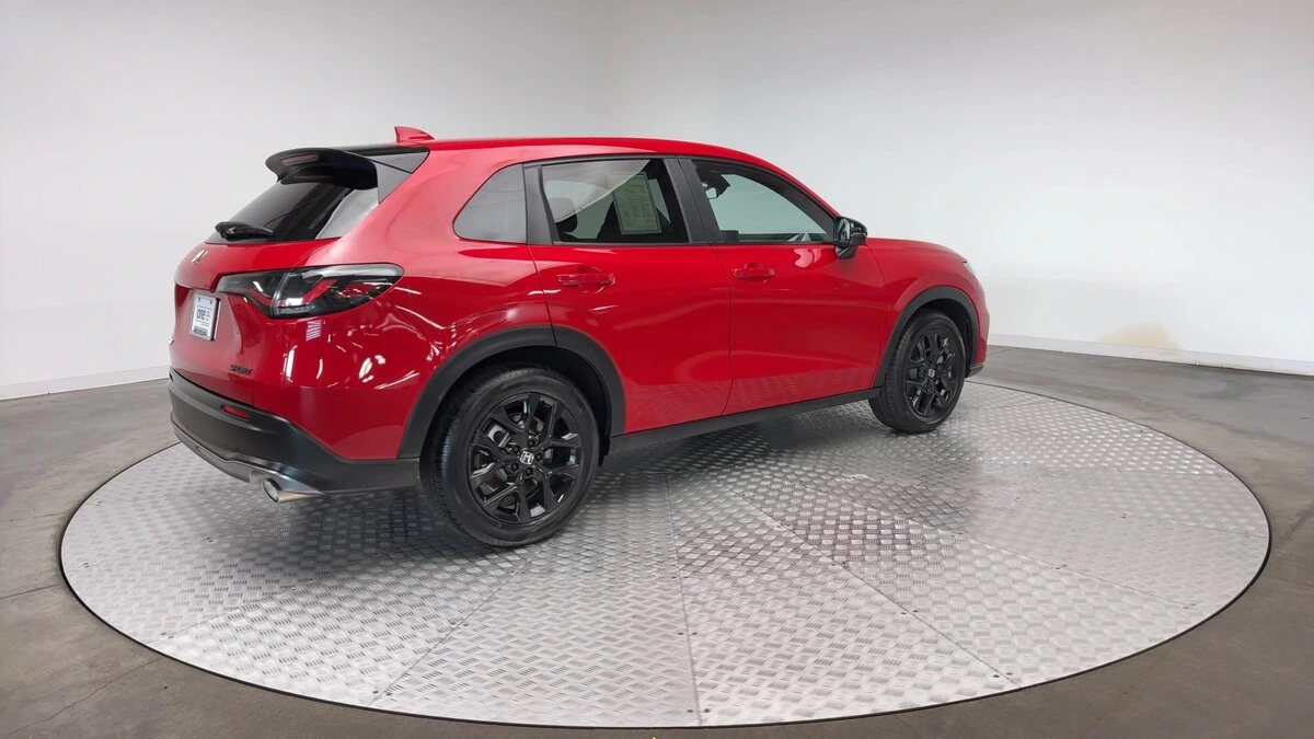 2025 Honda HR-V Sport - Photo 8
