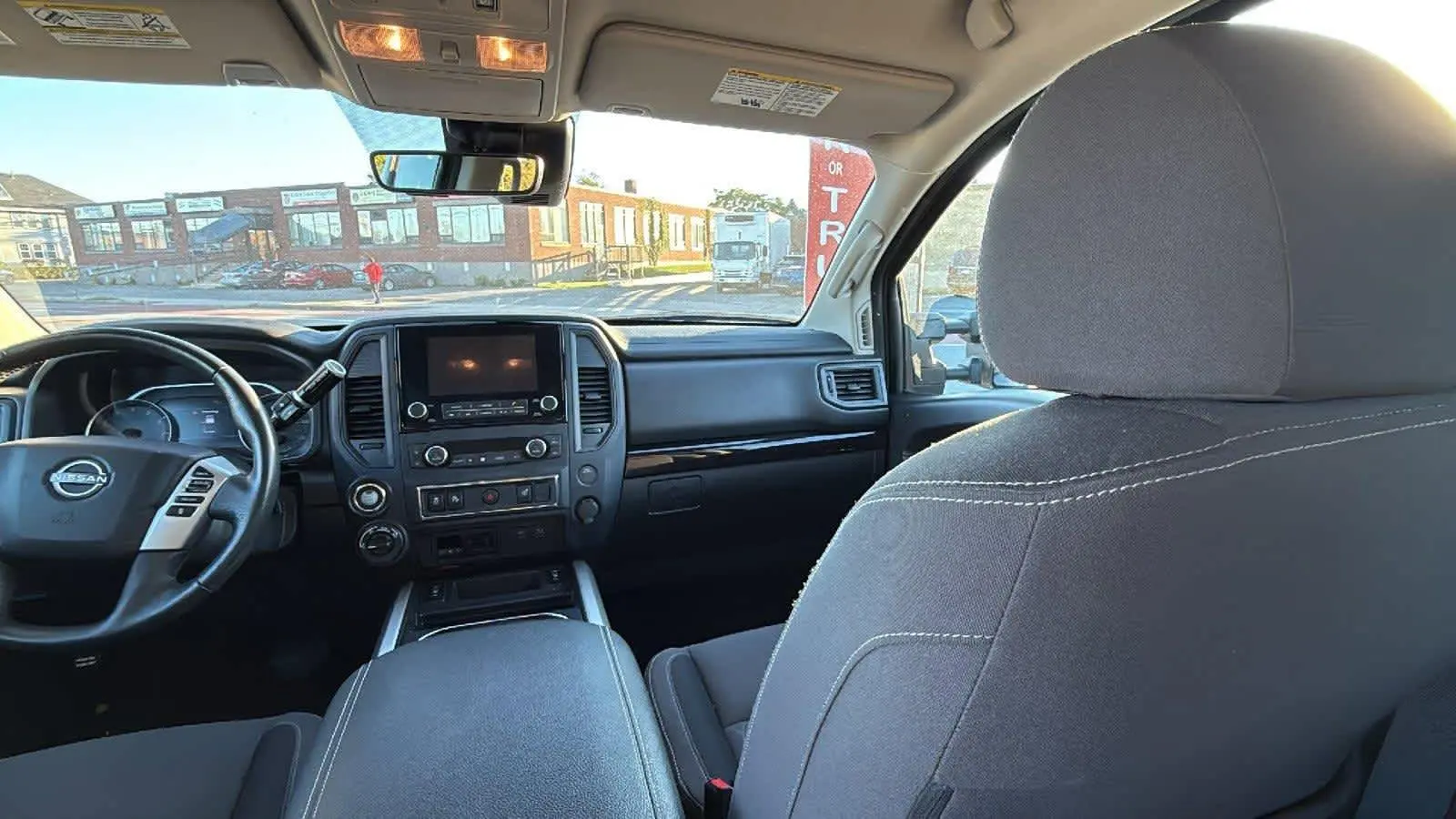 2024 Nissan Titan SV photo 17