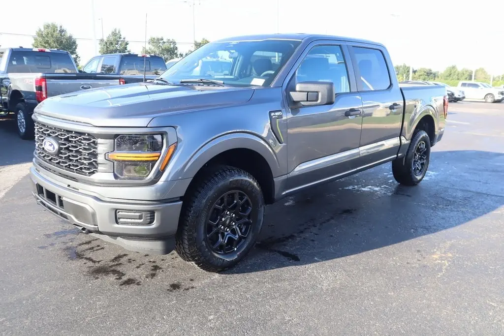 2025 Ford F-150 STX photo 9