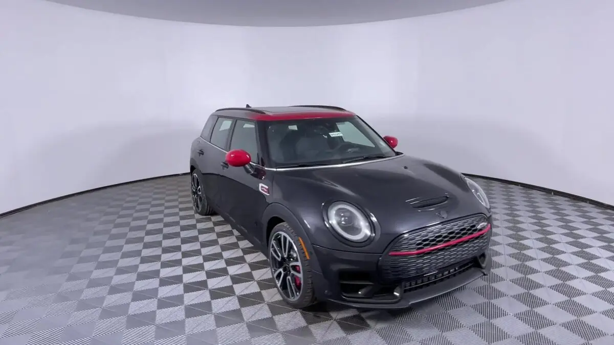 2023 Mini Clubman John Cooper Works photo 2