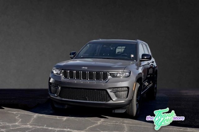 2025 Jeep Grand Cherokee Laredo's photo