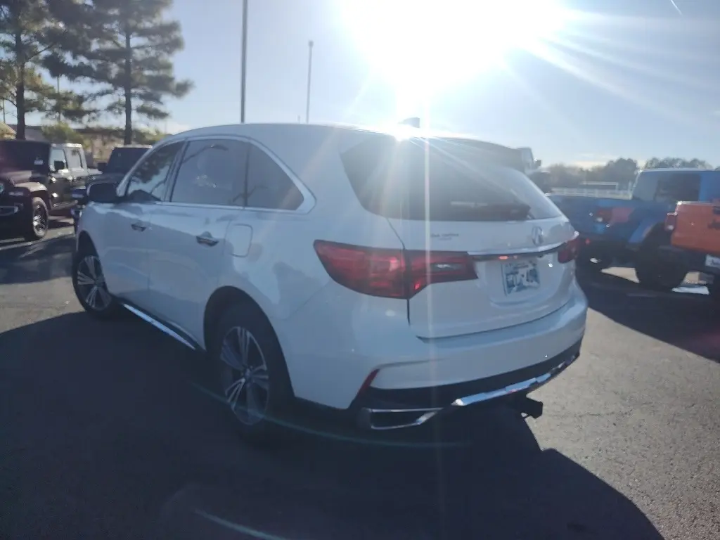 2017 Acura MDX Base photo 2
