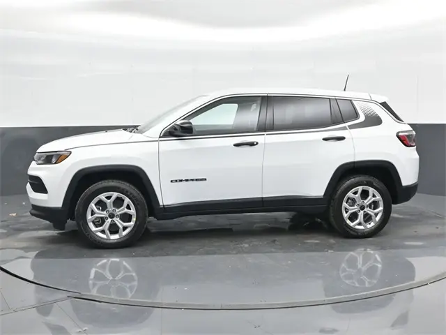 2025 Jeep Compass Sport photo 4
