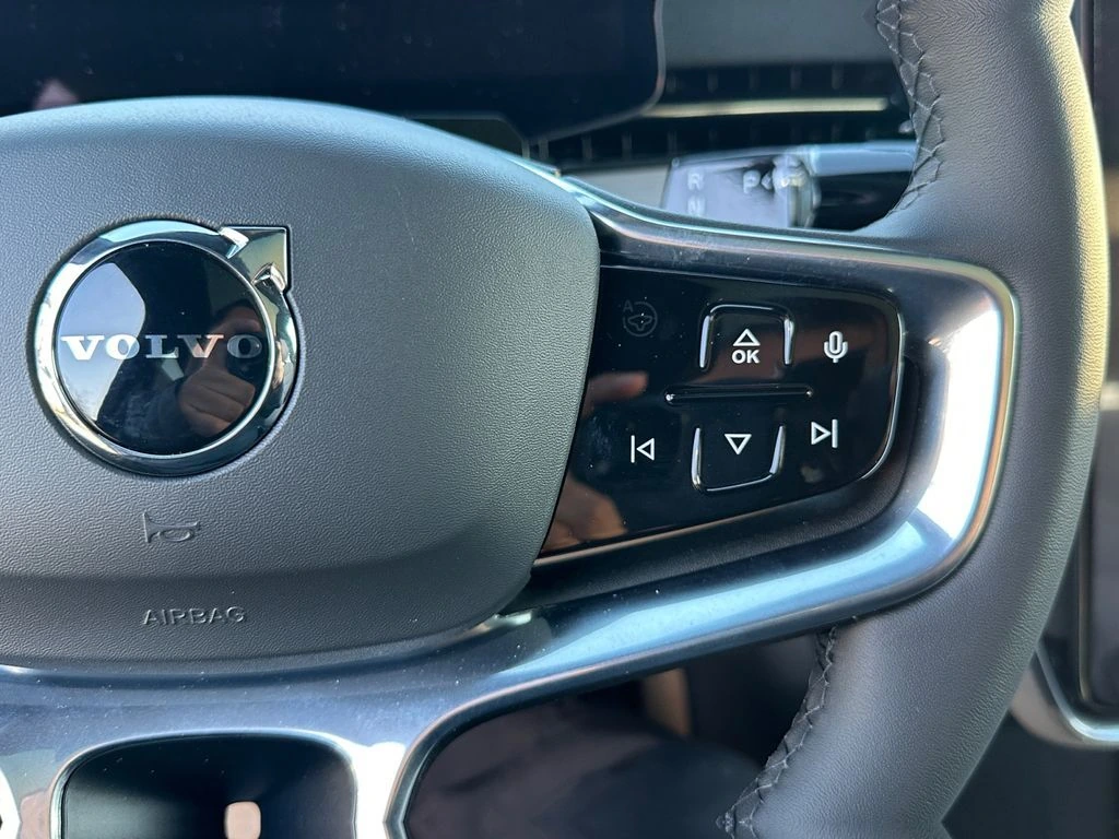 2026 Volvo - image 17