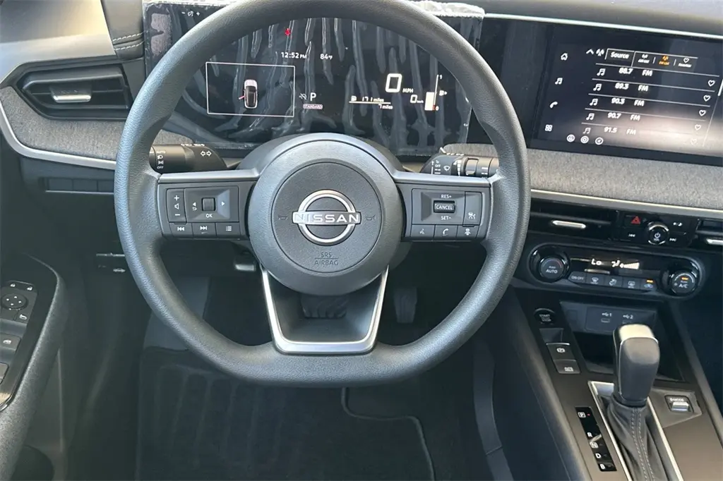 2026 Nissan Kicks SV photo 11