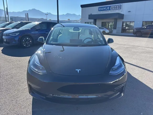 2023 Tesla Model 3 Long Range photo 2