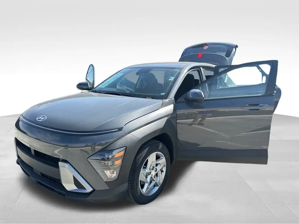 2026 Hyundai Kona SE photo 11