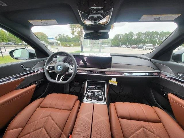 2026 BMW 7 Series 750e - Photo 14