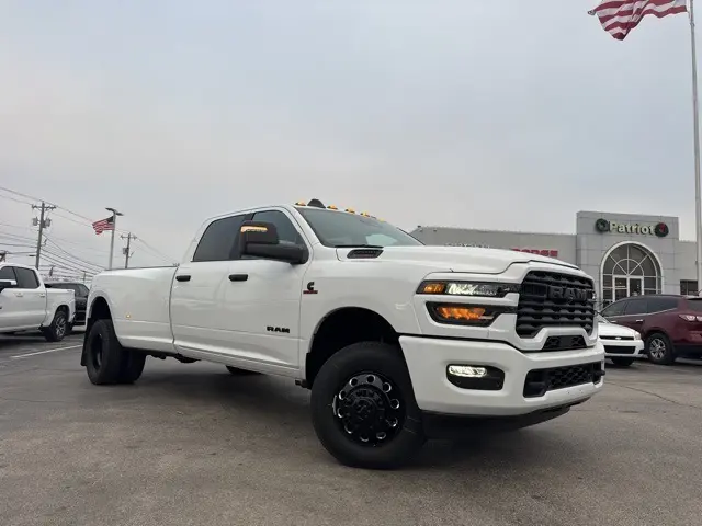 2026 RAM Ram 3500 Pickup Big Horn's photo
