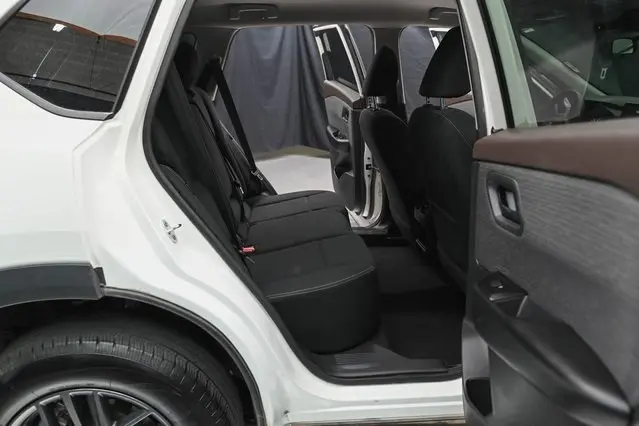 2023 Nissan Rogue S photo 18
