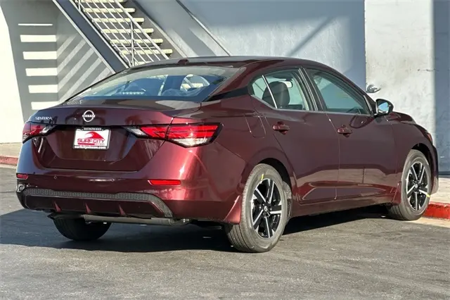 2025 Nissan Sentra SV photo 3