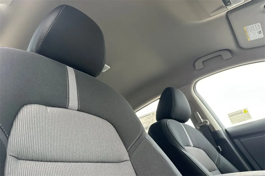 2025 Nissan Sentra SV photo 16