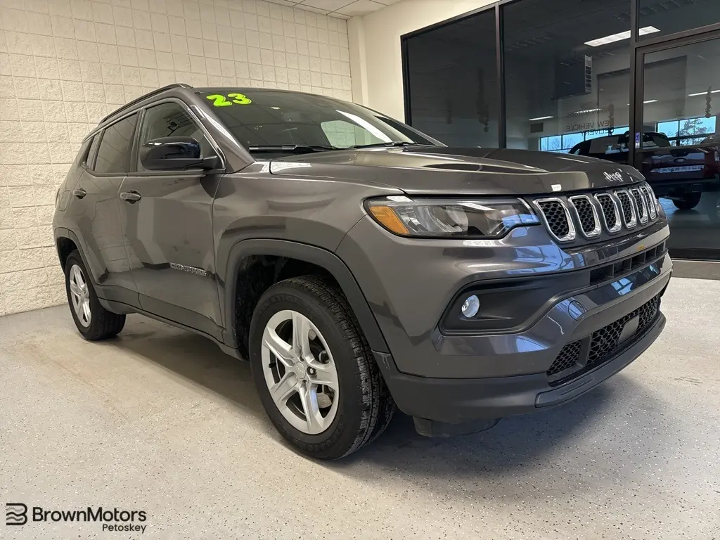 2023 Jeep Compass Latitude's photo