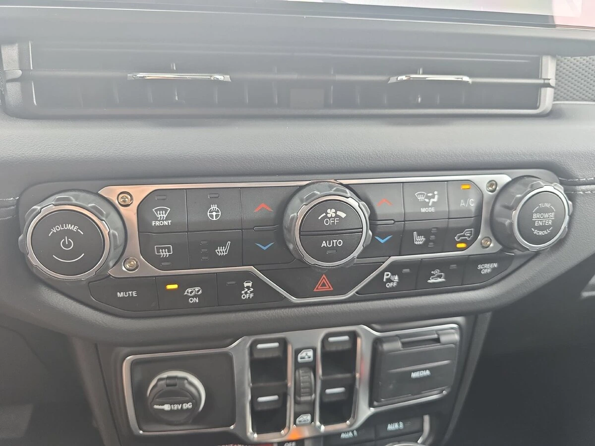 2025 Jeep Wrangler 4-Door Rubicon 392 Final Edition - Photo 23