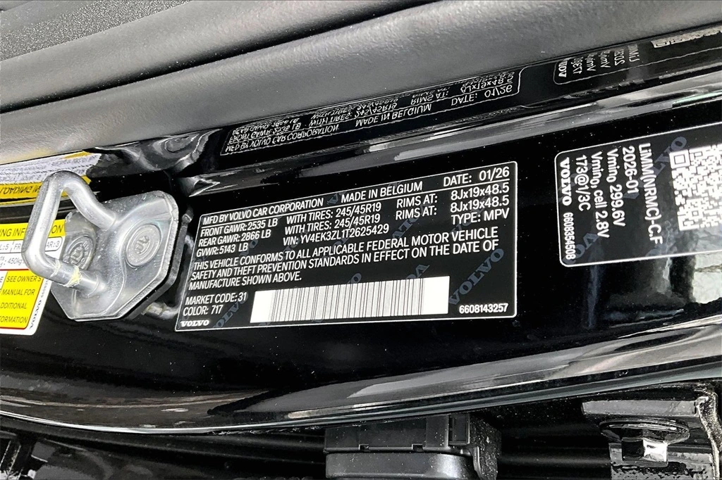 2026 Volvo - image 14